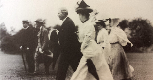 Rockefeller playing golf on his Forest Hill courses--dressed like this.